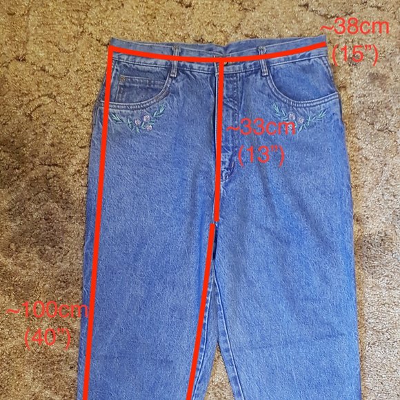 Vintage Light Blue Jeans with Flower Embroidery - Picture 5 of 9